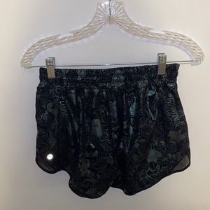 Size 6 Lululemon shorts